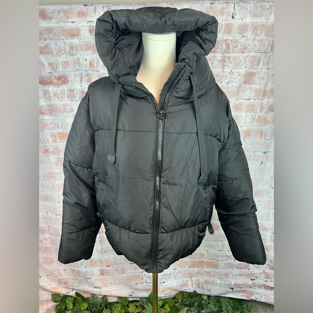 Zara Black Cropped Puffer Jacket